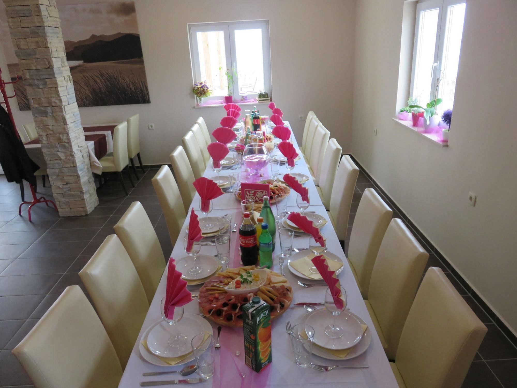 Bed & Breakfast Marta & Tona Kustići Exteriér fotografie